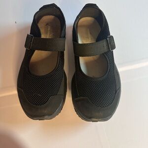 Salomon Mary Jane sneakers Black size 10